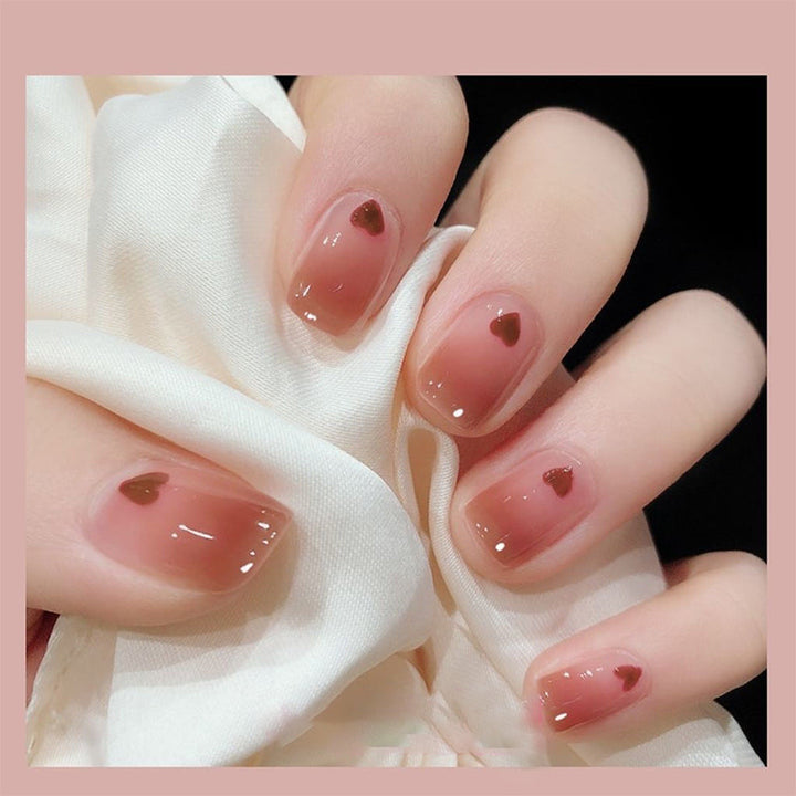 Kristallklart Ice Clear nagellack, glänsande finish, genomskinlig flaska, ger naturligt lysande naglar och skyddande barriär.
