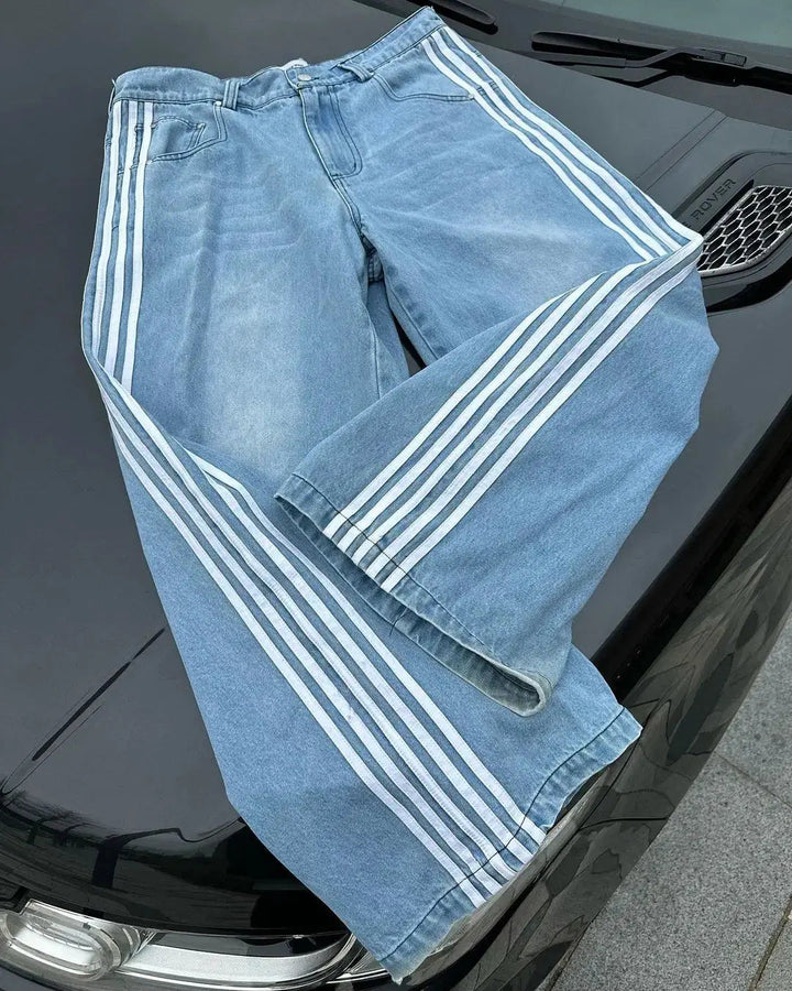 Kvinnors streetwear jeans, hög midja och avslappnad passform med framträdande sidränder
