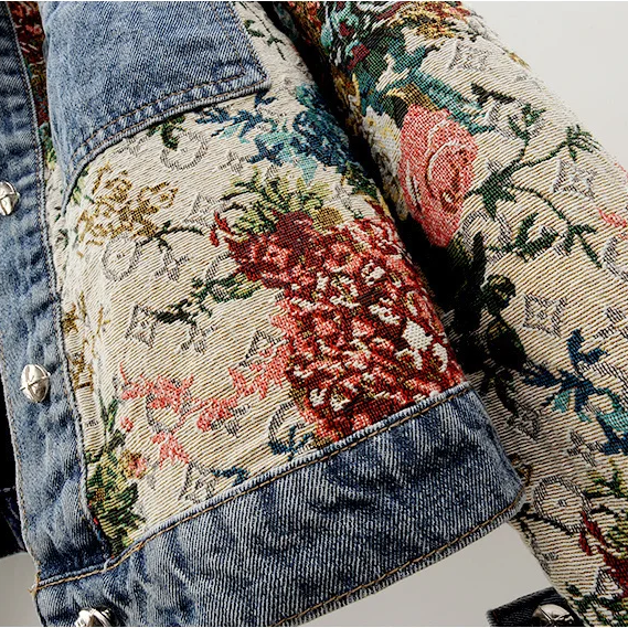 Bohemisk blommig damjacka, handmålad denimjacka perfekt för vår och sommar, modeplagg