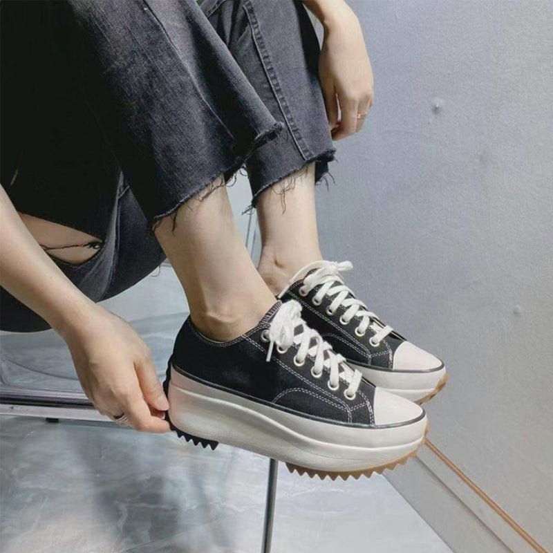 "Kvinnors canvas sneakers med tjocka sulor, gul färg, plattformsdesign, trendigt och hållbart material, stilsäkra skor."