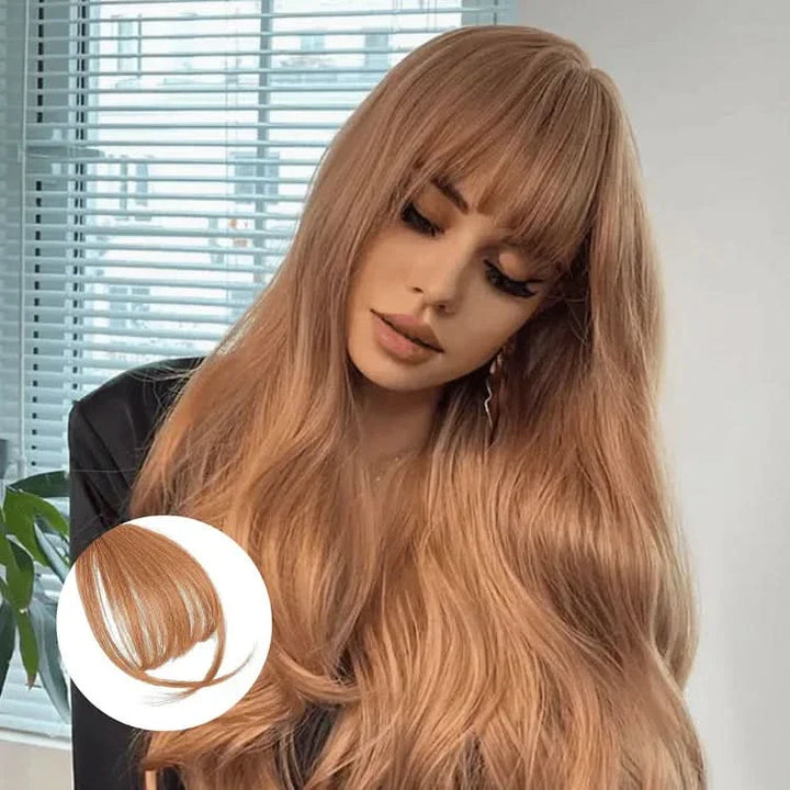 Naturlig clip-in lugg för kvinnor. Ger en fräsch look och nya frisyrer utan klippning. Perfekt löshår.