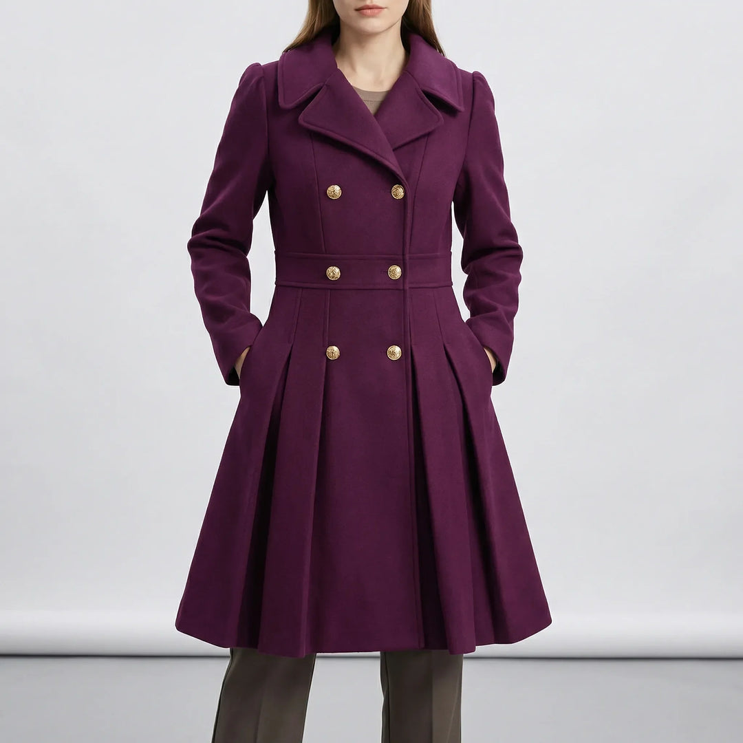 Högkvalitativ kvinnors peacoat "Leah", klassisk figursydd kortkappa med vacker silhuett.