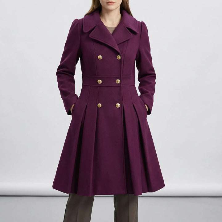 Högkvalitativ kvinnors peacoat "Leah", klassisk figursydd kortkappa med vacker silhuett.