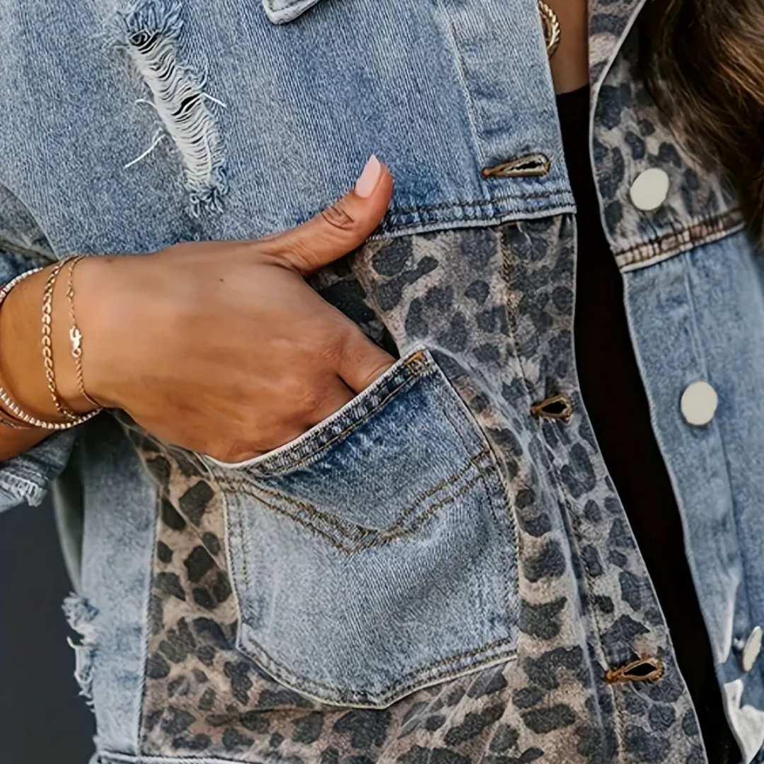 Ytterplagg: Avslappnad kvinnors leopard jeansjacka, mångsidig vår- och höstjacka.