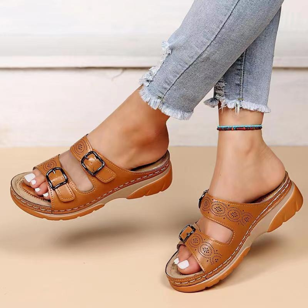 Kvinnors ortopediska sandaler för maximal komfort. Perfekta slip-on sommarsandaler för vardag och stil.
