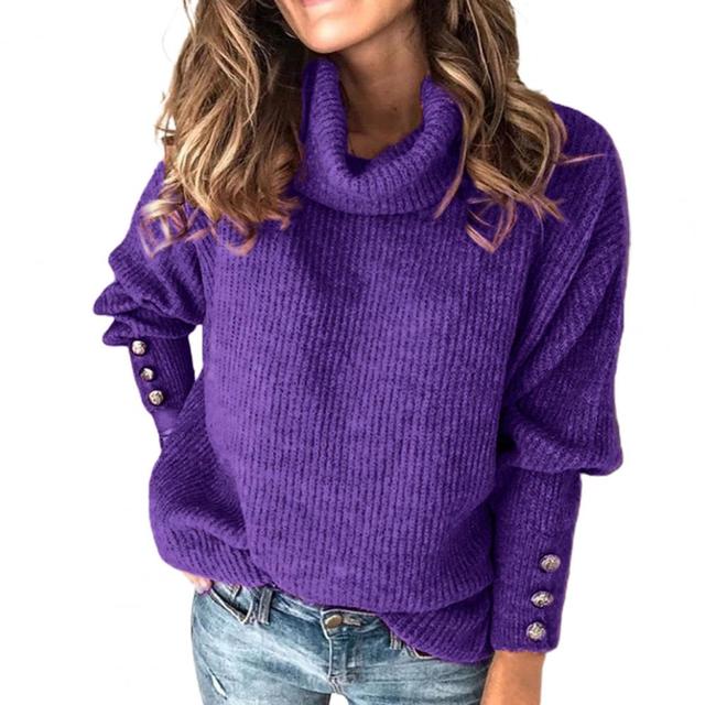 Kvinnors oversized tröja i krämvitt med polokrage, perfekt för höst och vintermode.