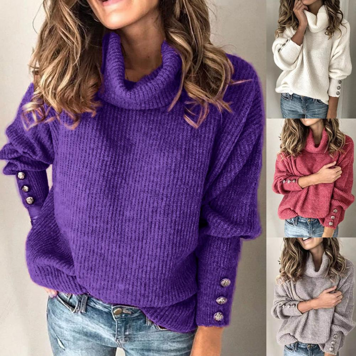Elegant stickad oversized tröja för kvinnor med hög polokrage i klassisk skandinavisk stil.