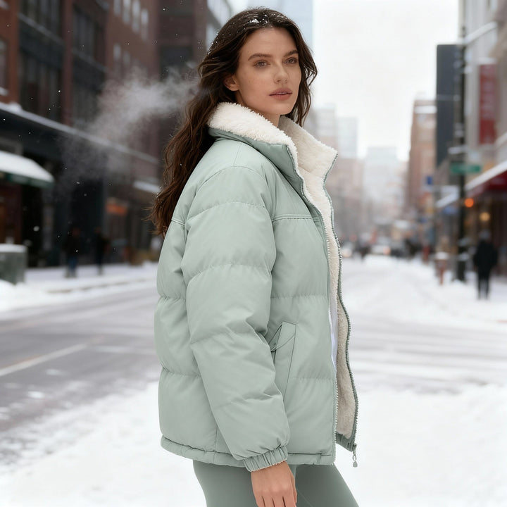 Varm damjacka, quiltad, modern stil, beige färg, idealisk vardagsjacka, höst/vinter