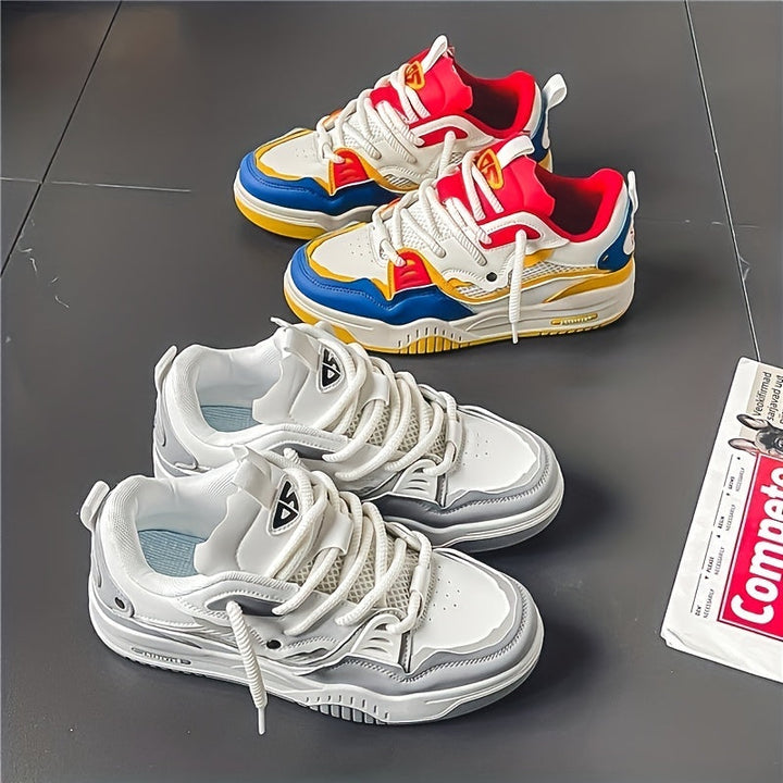 Från ovan: Eleganta kvinnors sneakers med modern estetik, kombinerar stil och funktion för mode.