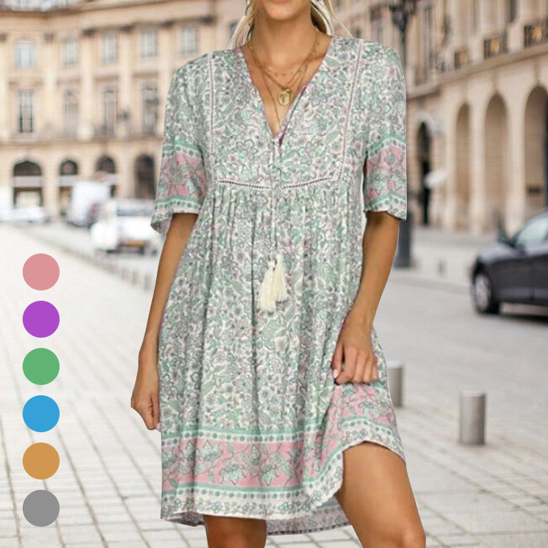 "Kvinnors v-ringad mini spetsklänning i polyester, elegant och lös passform, flera färger, perfekt för alla tillfällen."