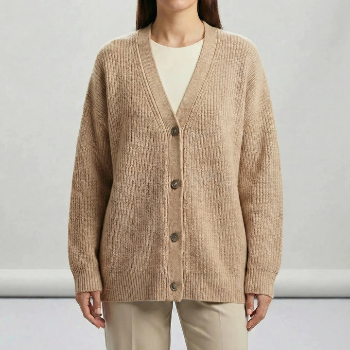 Elegant Stella lång damcardigan med öppen framkant, enkel att kombinera för en avslappnad vardagslook.