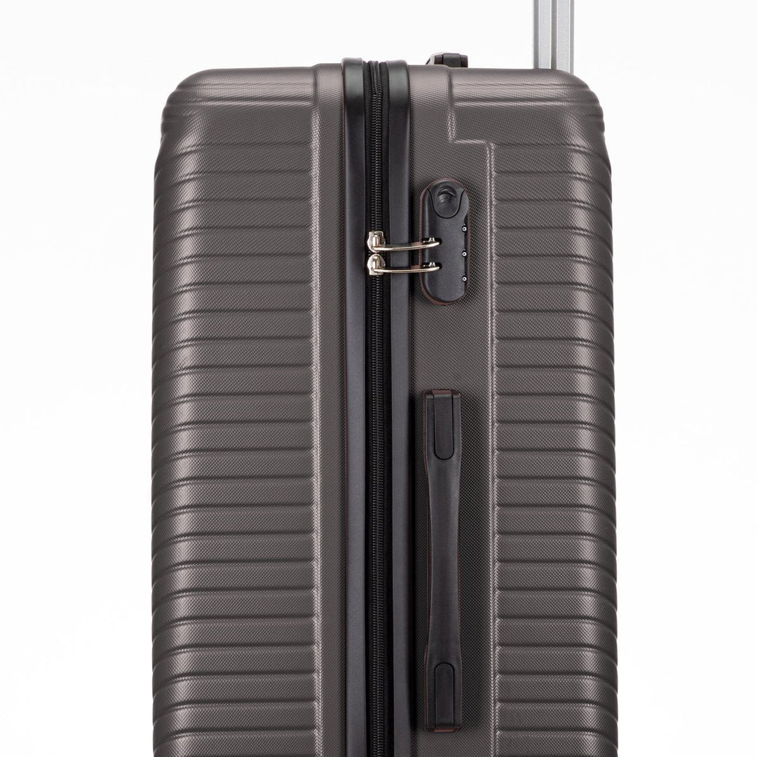 Svart, stilren handbagageväska. Lättviktsdesign med TSA-lås för modern flygresa.