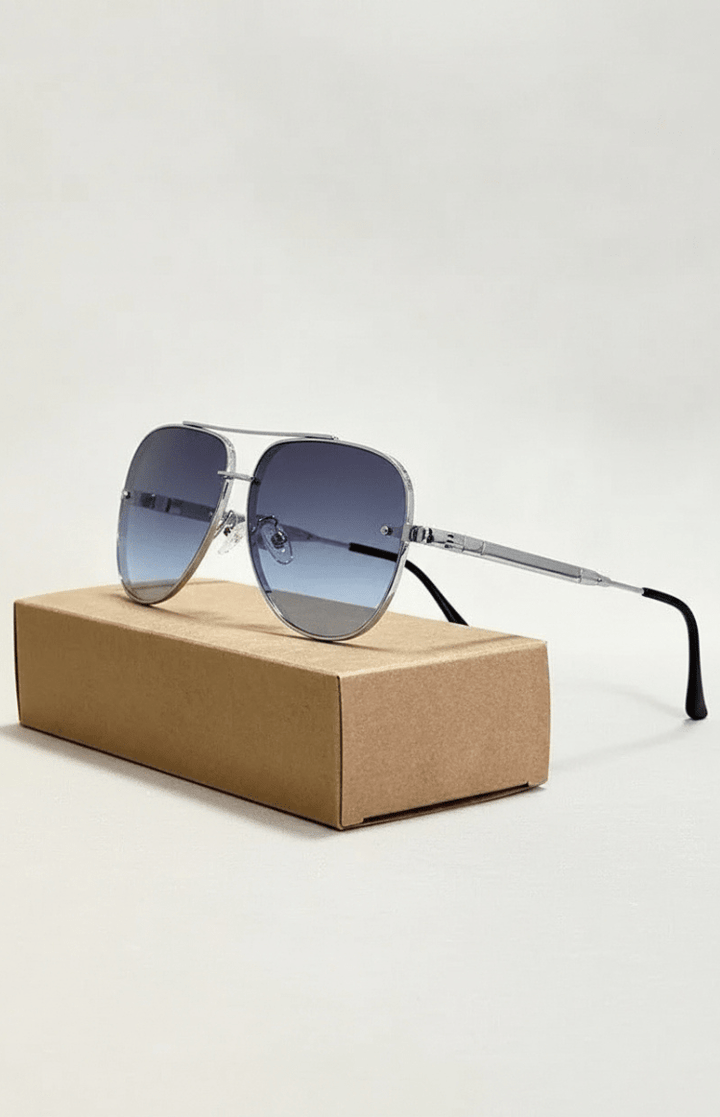 Moderna dam aviator solglasögon, stilrena och lätta. Essentiell accessoar med UV400.