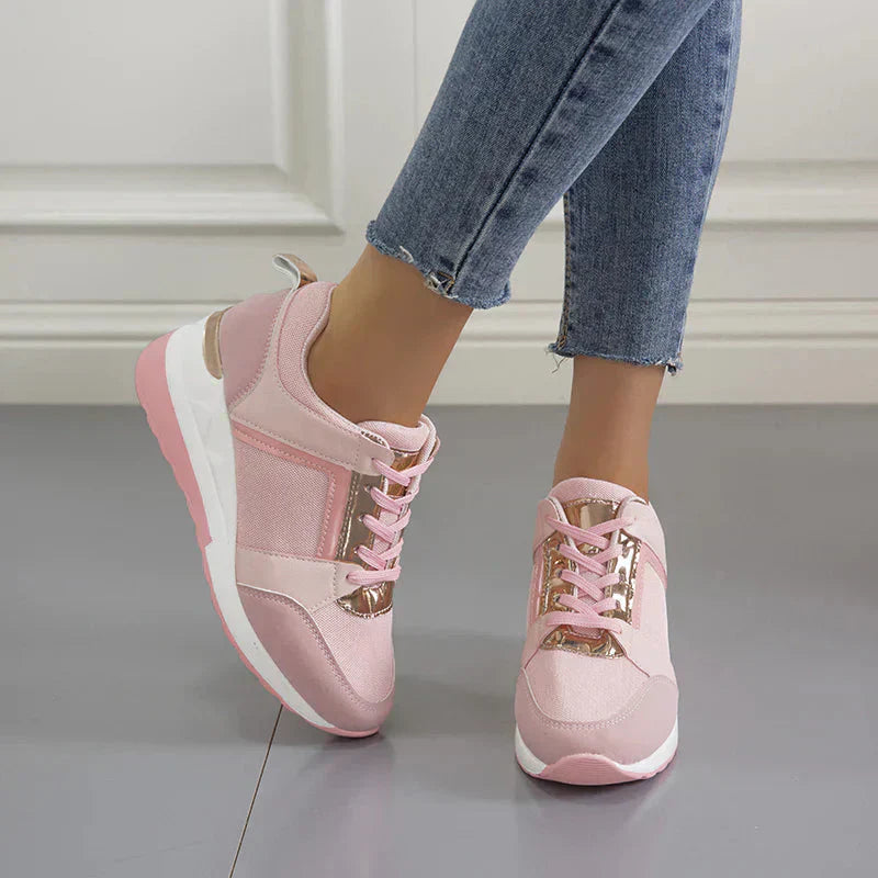 Stilrena chunky damsneakers med lättviktsdesign och trendig look.