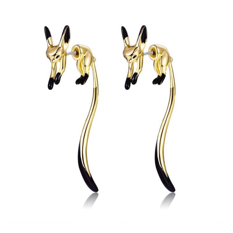 "Långa eleganta rävörhängen för kvinnor i roseguld, guld och silver. Smycke med unik design, symboliserar intelligens."