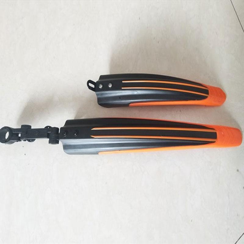 "Lätt och justerbart cykel stänkskydd i flera färger, effektivt mot lera, strömlinjeformad design för alla cyklar."