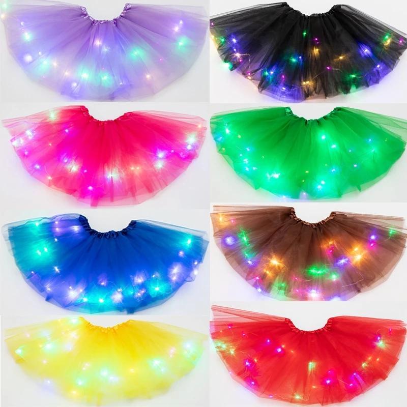 "LED upplyst tutu kjol för flickor, glittrar i mörkret med fantastiska ljuseffekter, perfekt för fester och maskerader."