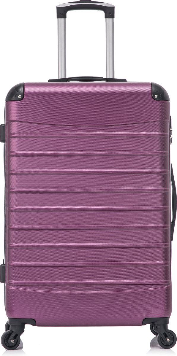 Stor lila resväska ur tvådelat bagageset med spinnerhjul, rymlig för längre resor. Tåligt material.