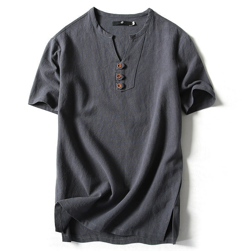 "Linne T-shirt för män, marinblå, med knappar framtill, avslappnad passform. Perfekt för sommaren, stilren och bekväm."