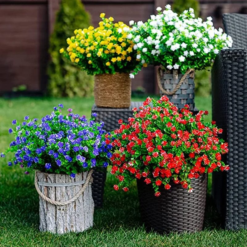 "Livfulla utomhus konstgjorda blommor med naturligt utseende i livliga färger, perfekt för enkel och elegant dekoration."