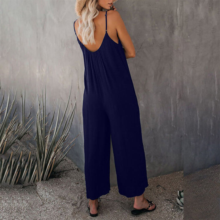 Lös dam cami stretch jumpsuit i flera färger, polyesterblandning, flytande passform, perfekt för sommaraktiviteter.