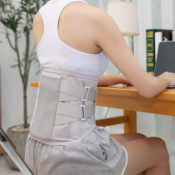 Lumbalt unisex ryggstöd för effektiv smärtlindring av ländryggen. Ergonomiskt designat för komfort.
