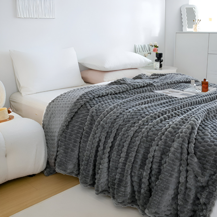 Mjuk plyschfilt med geometriskt mönster, en värmefilt för soffa och säng, året runt komfort.