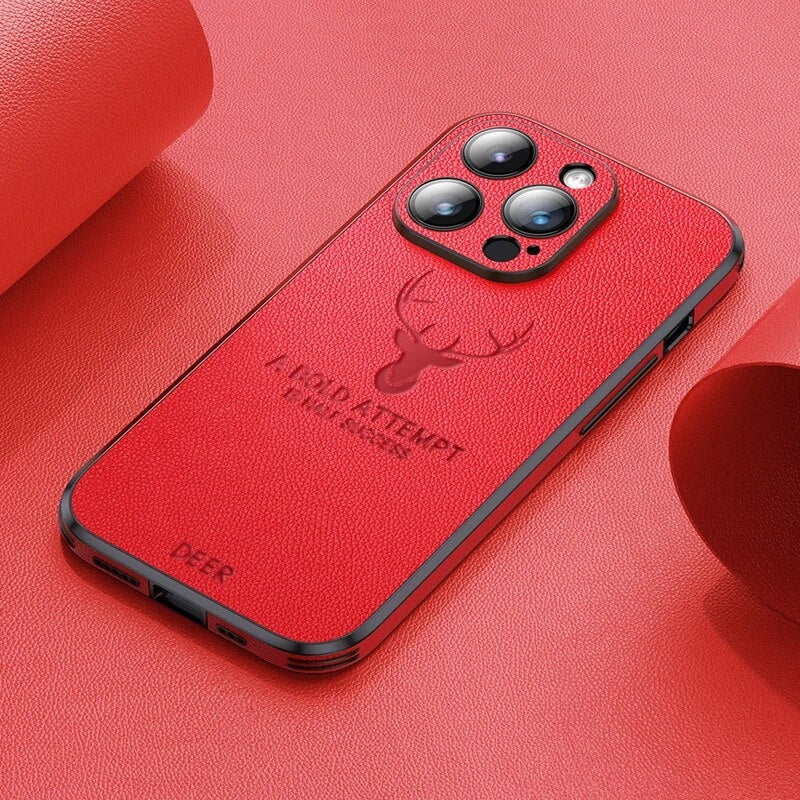 Exklusivt mocka iPhone-fodral, med premiumkänsla och kameralinsskydd.