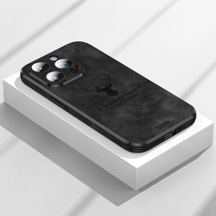 Stötsäkert mocka telefonfodral med elegant design och kameralinsskydd.