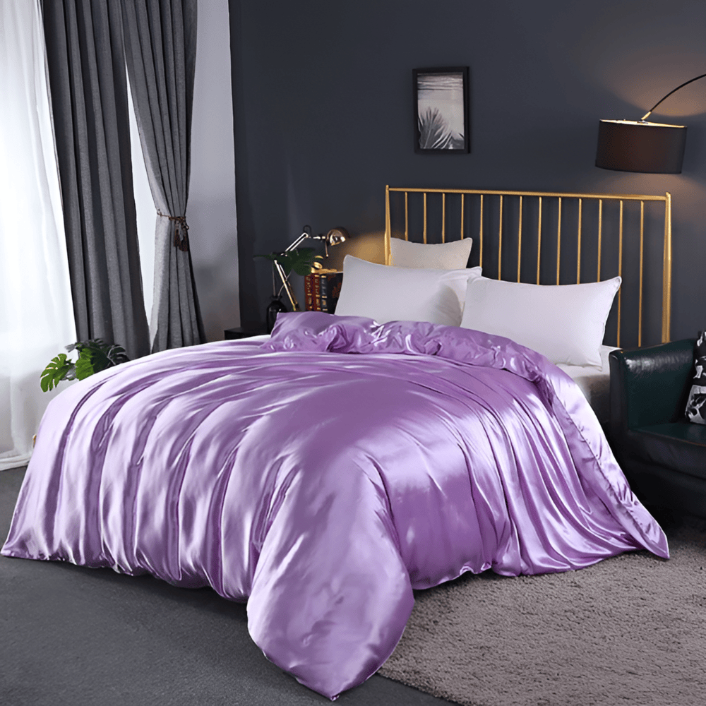 Exklusivt påslakan i mullbärssilke, satin. En investering i komfort och elegant heminredning.