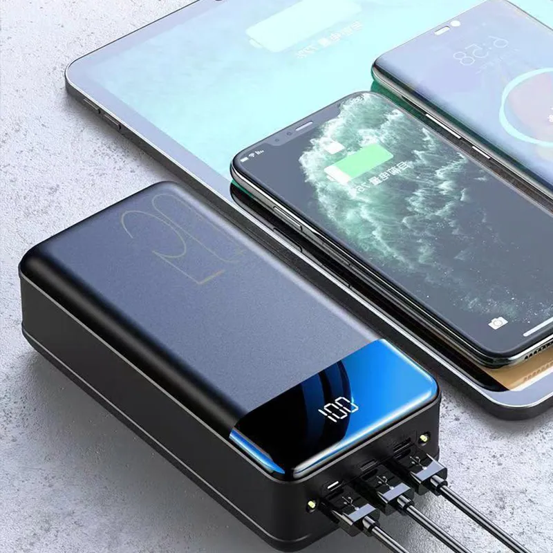Robust 50000mAh powerbank för män, snabbladdning för smartphones och surfplattor, ett viktigt mobilt tillbehör.