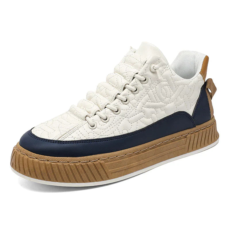 Mörkblå Jordan slip-on sneaker för herr med komfort och stöd, idealisk för vardagsbruk.