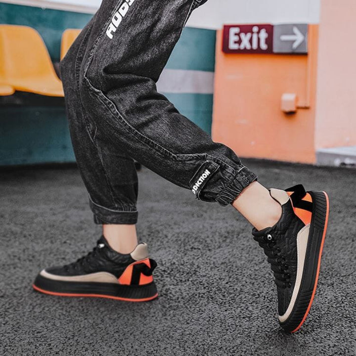 Stilren Jordan slip-on herrskor för fritiden, erbjuder maximal komfort och enkelt insteg.
