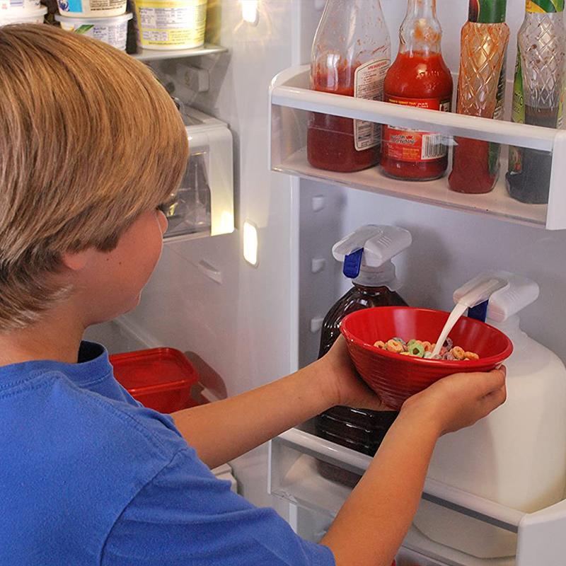 "Magisk Dryckemaskin kök vit handfri touchfunktion droppfri pip för barn och familjer på köksbänk."