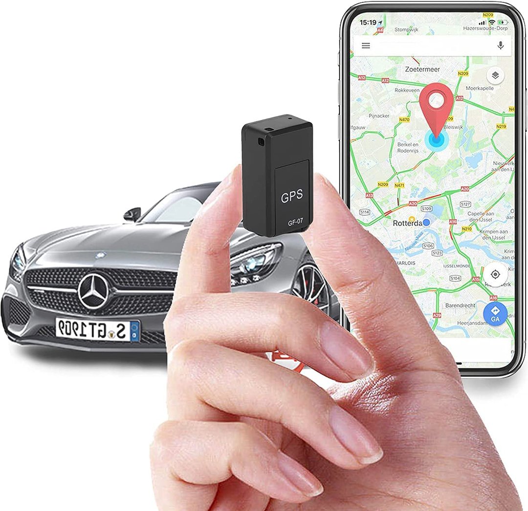 Magnetisk mini GPS-tracker för fordon. Svart, diskret. Idealisk för bilspårning och stöldskydd i realtid.