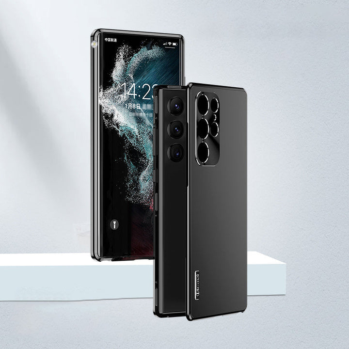 "Magnetisk telefonväska med legeringsram på smartphone, stötskydd och elegant design, perfekt för vardagsbruk."