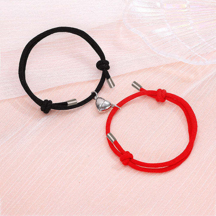 "Magnetiska justerbara nylonarmband för par med hjärtformad magnetberlock, finns i flera färger och justerbara storlekar."