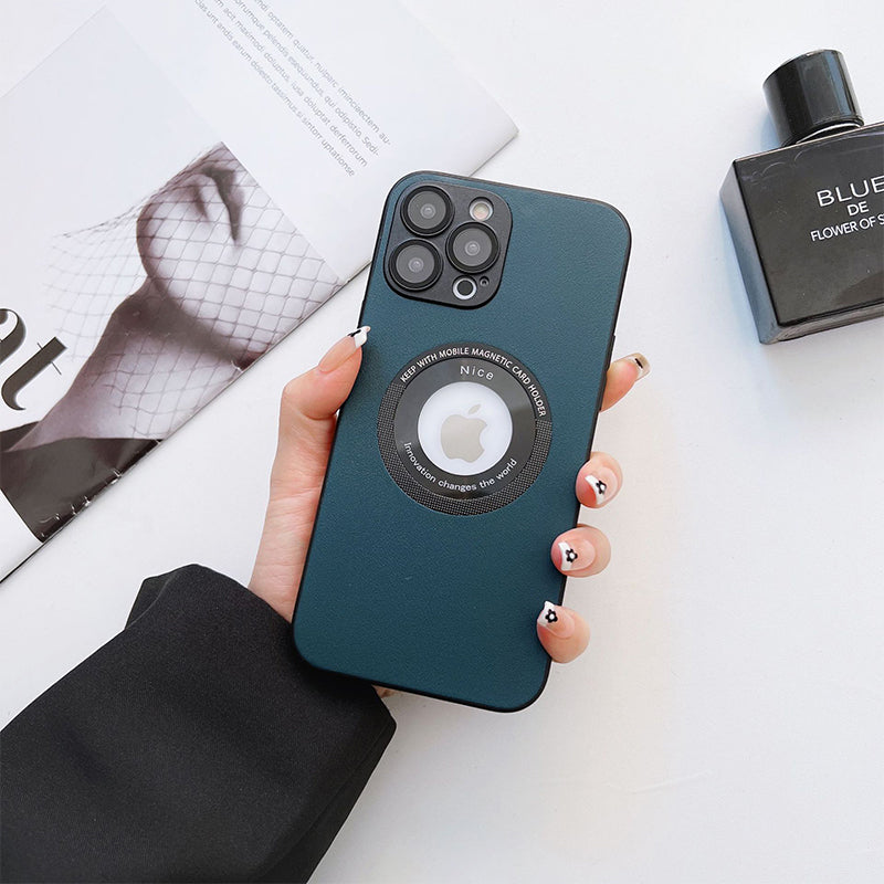 "Magnetiskt iPhone-laddningsfodral i elegant läder med lychee-mönster, tillgänglig i svart, grön, blå, lila, gul, orange."