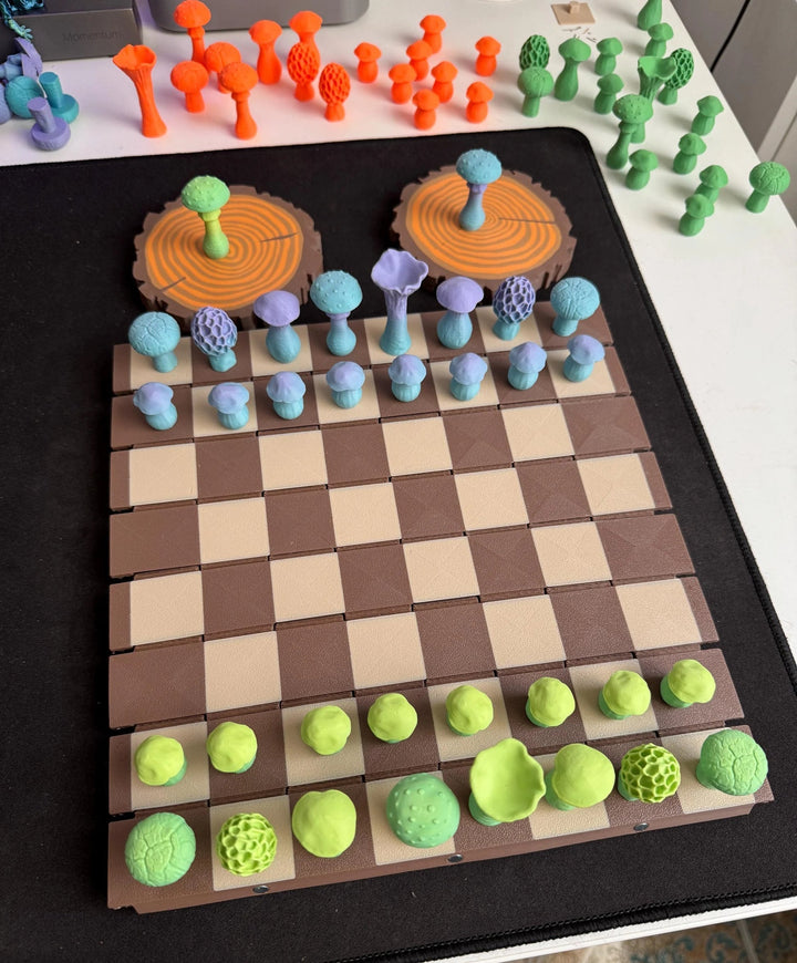 Unikt magnetiskt svampschack med färgglada svampfigurer i PLA-material, engagerande strategispel.