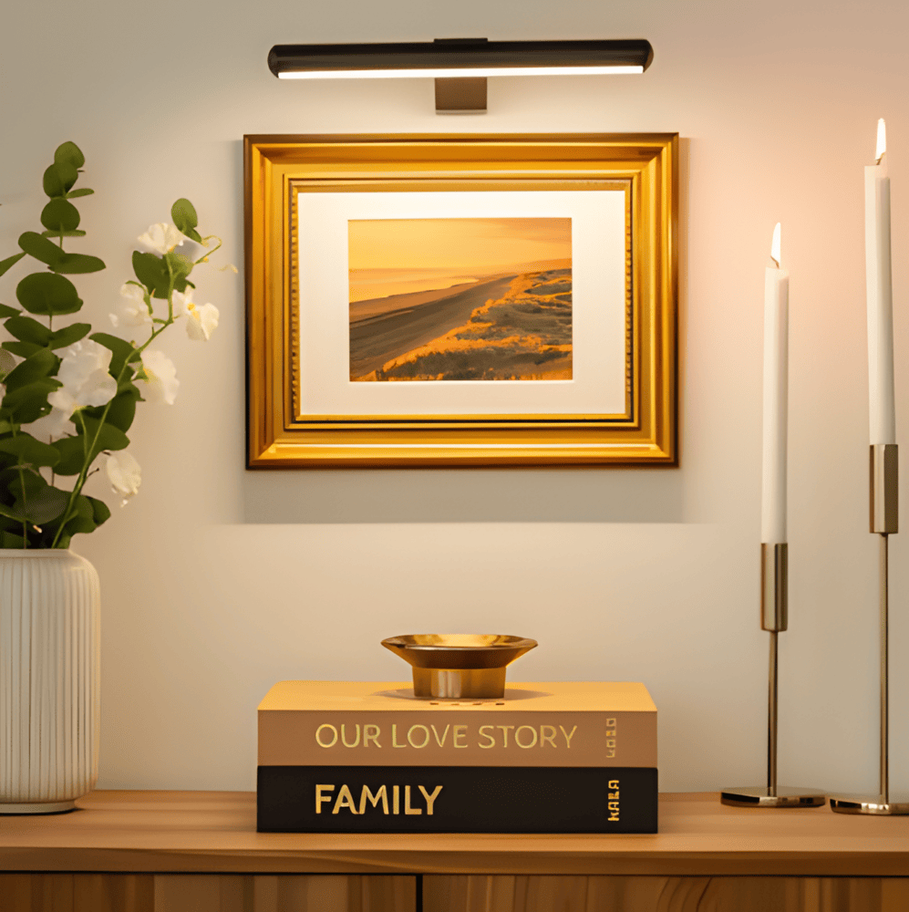 MagniLite: elegant designlampa för heminredning. USB-laddningsbar & dimbar för perfekt stämning.