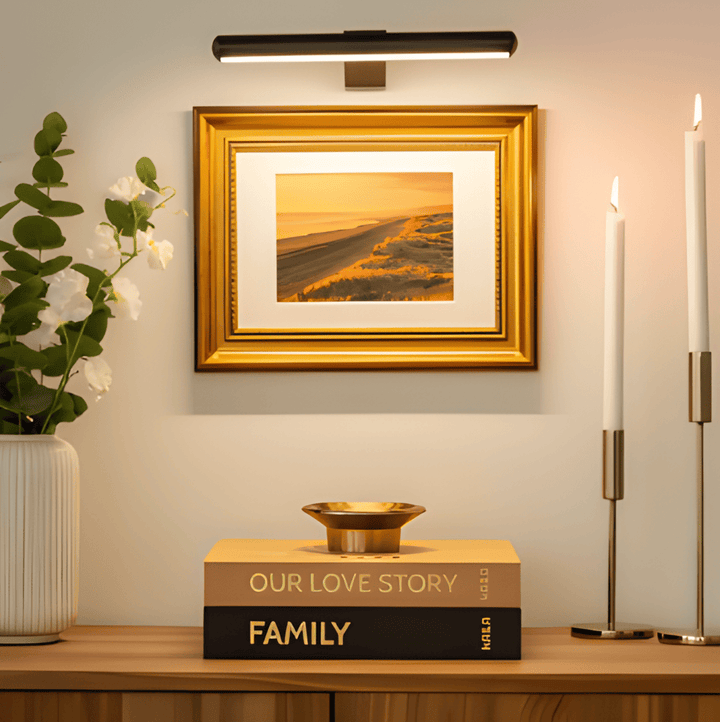 MagniLite: elegant designlampa för heminredning. USB-laddningsbar & dimbar för perfekt stämning.