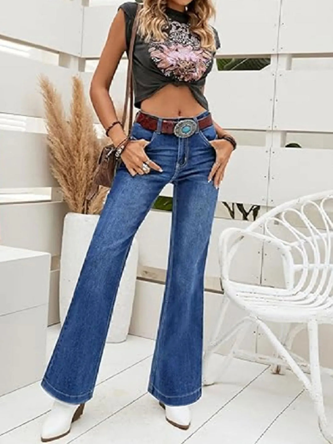 Damernas Högmidjade Cropped Flare Jeans i Ljus Denim