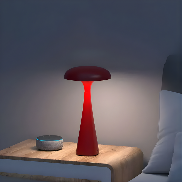Dekorativ bordslampa med manetdesign för avkopplande marin atmosfär. LED-belysning för skrivbord eller nattduksbord.