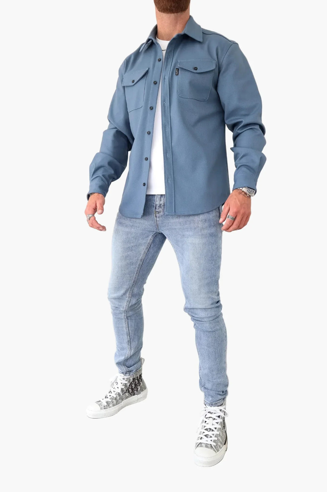 Manlig skjortjacka i modern stil, perfekt som avslappnad vardagsjacka eller trendigt ytterplagg för män.