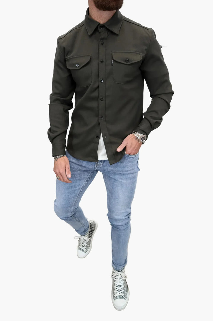 Herrskjortjacka med modern och avslappnad stil, en snygg och trendig vardagsjacka för män.