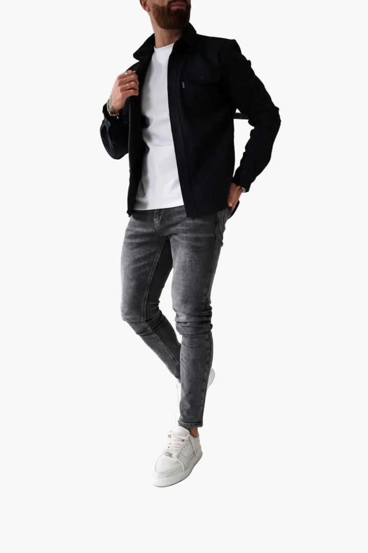 Snygg herrskjortjacka i modern stil, en bekväm och trendig vardagsjacka, idealisk för män som gillar casual mode.