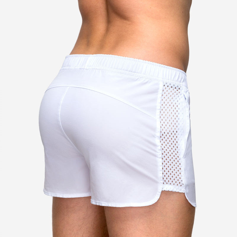 "Mäns andningsbara sommarmesh shorts i flera färger, lätt meshmaterial, två fickor, ideal för strand och träning."