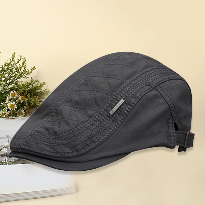"Mäns casual keps med broderi, kort brätte och strukturerad design i svart bomull, stilfull och justerbar för perfekt passfor