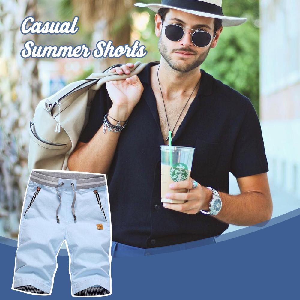 "Mäns casual shorts med elastisk midja i bomull, randig fickdetalj och bakfickor, visad framifrån i ljusgrå nyans."