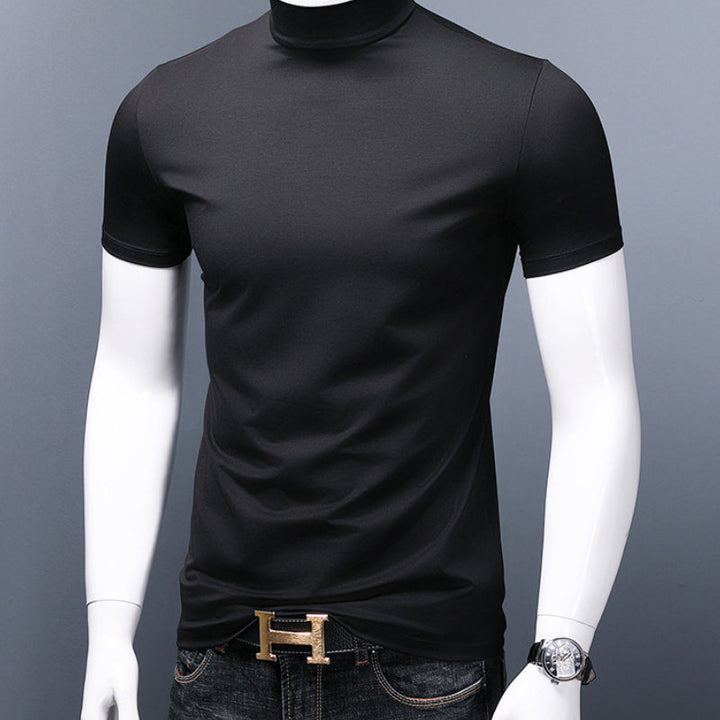 "Mäns modal T-shirt med halv polokrage, enfärgad design och bekväm passform, perfekt för alla tillfällen."